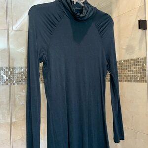 Worthington stretch top Emerald green size small